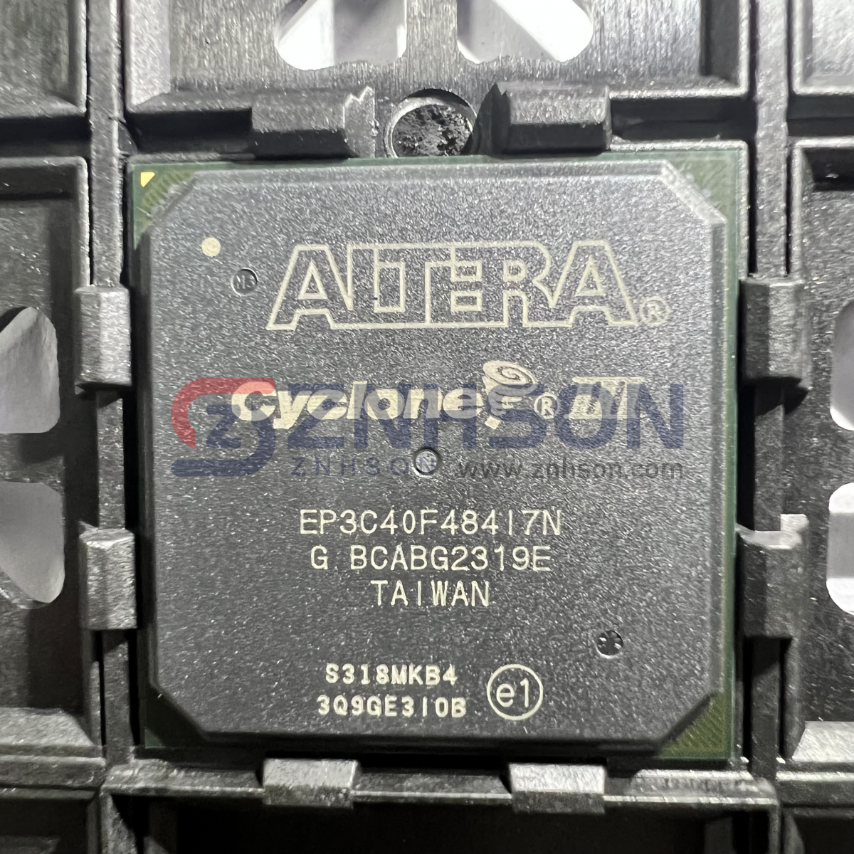 EP3C40F484I7N