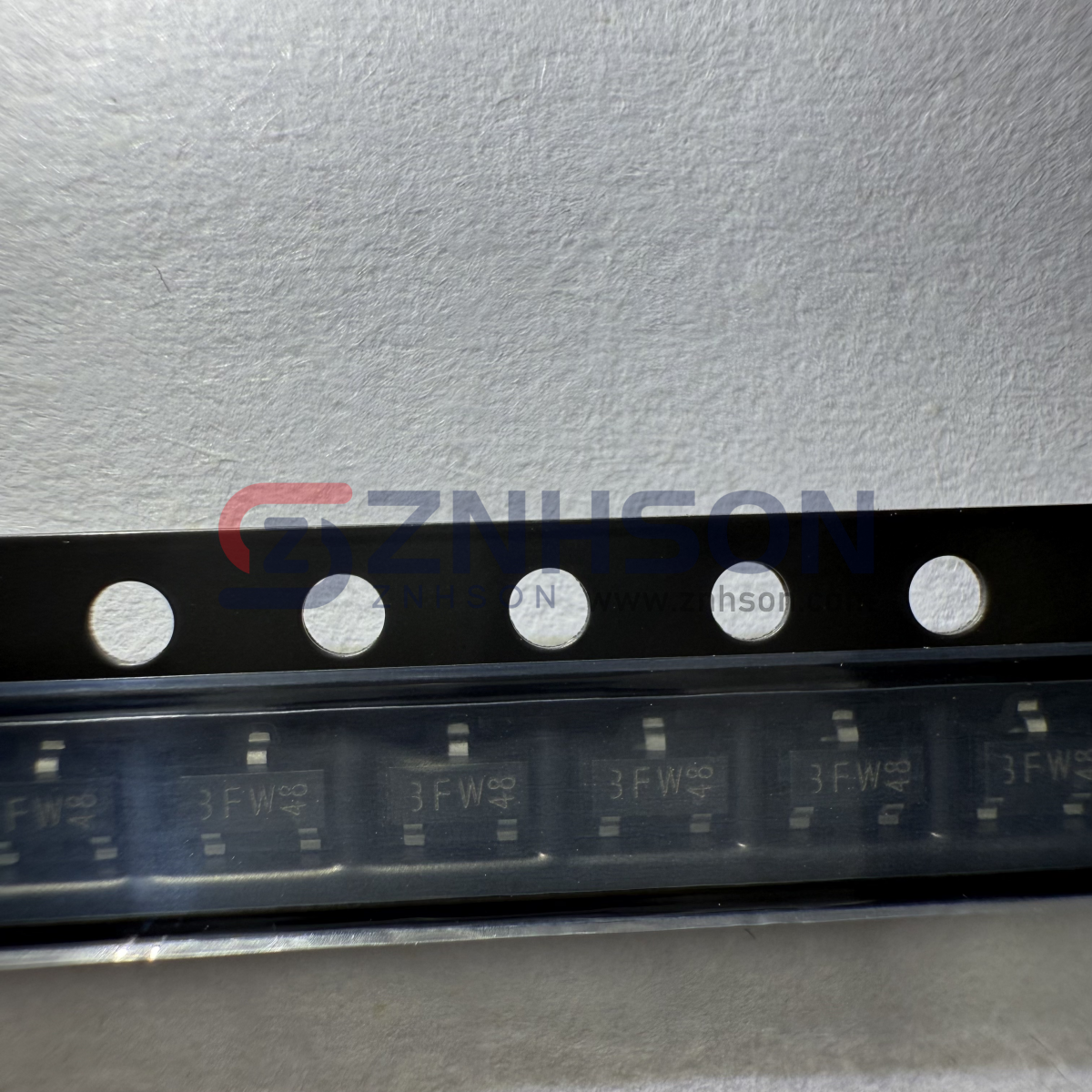 BC857B,215