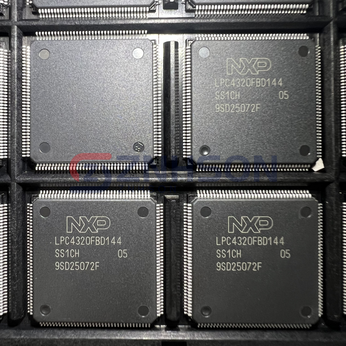 LPC4320FBD144,551
