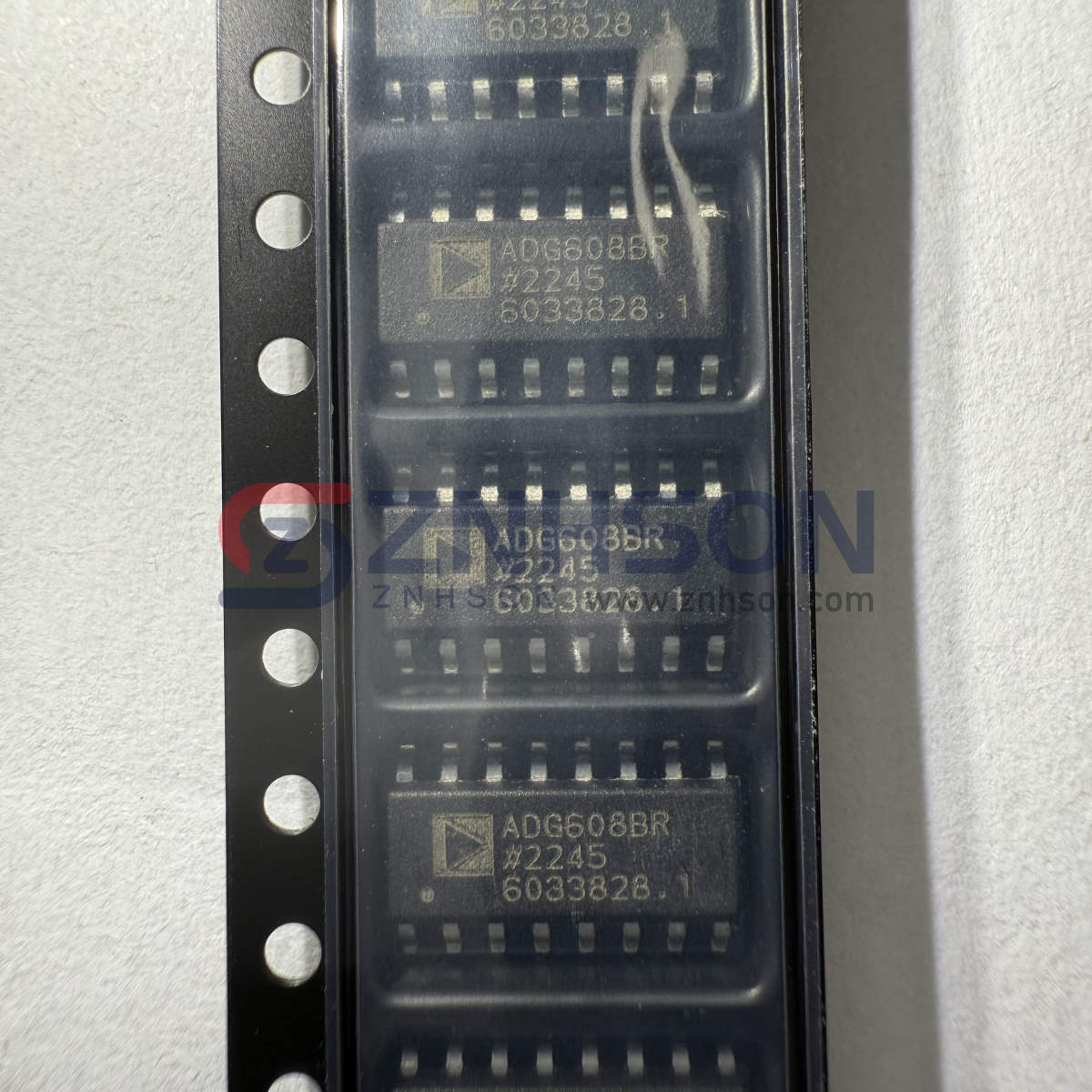 ADG608BRZ